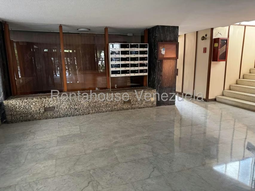 Apartamento (1 Nivel) en Venta en Los Palos Grandes, Distrito Metropolitano - 4