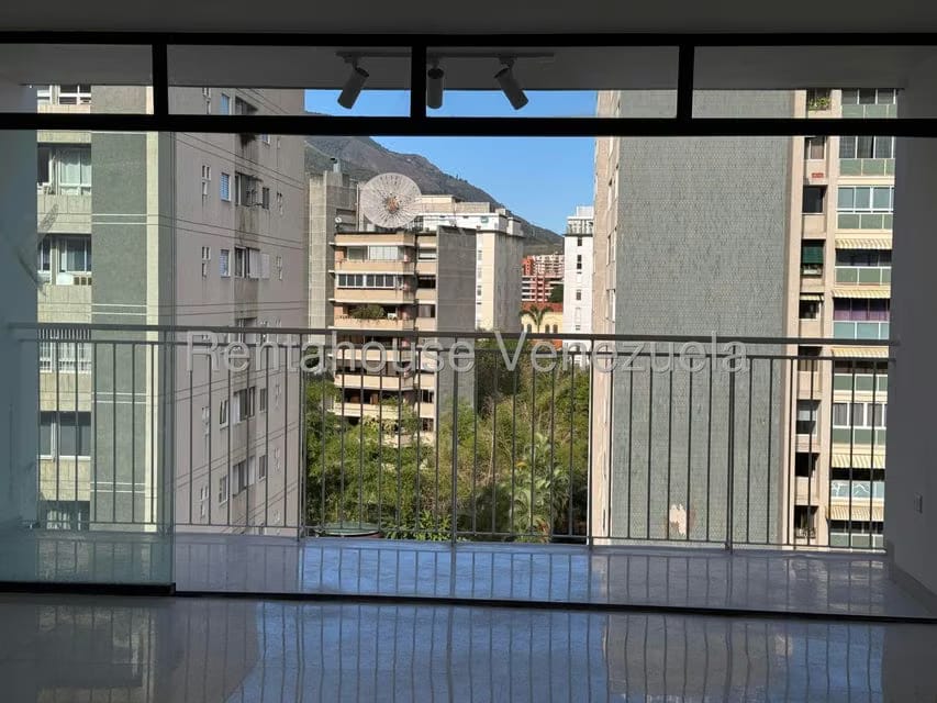 Apartamento (1 Nivel) en Venta en Los Palos Grandes, Distrito Metropolitano - 6