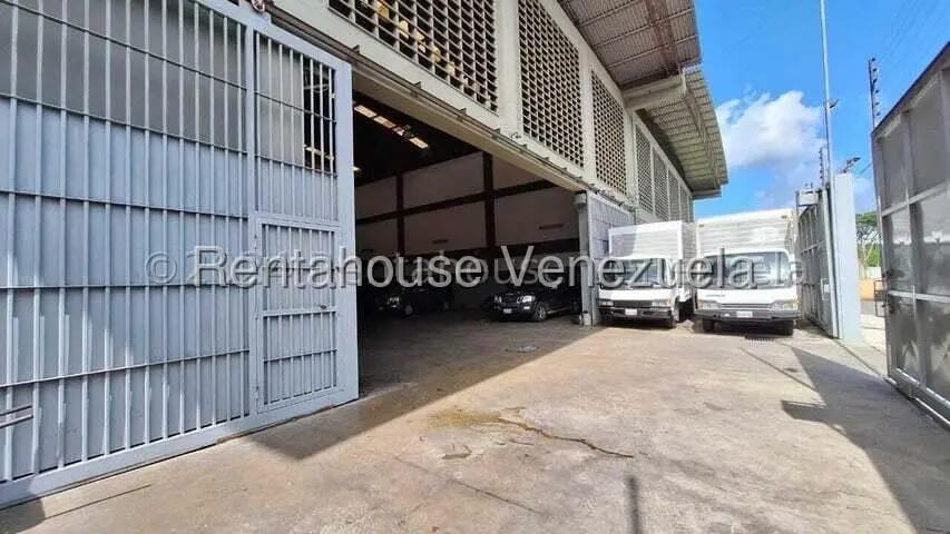 Comercial (Galpon - Deposito) en Venta en Mariche, Distrito Metropolitano - 2