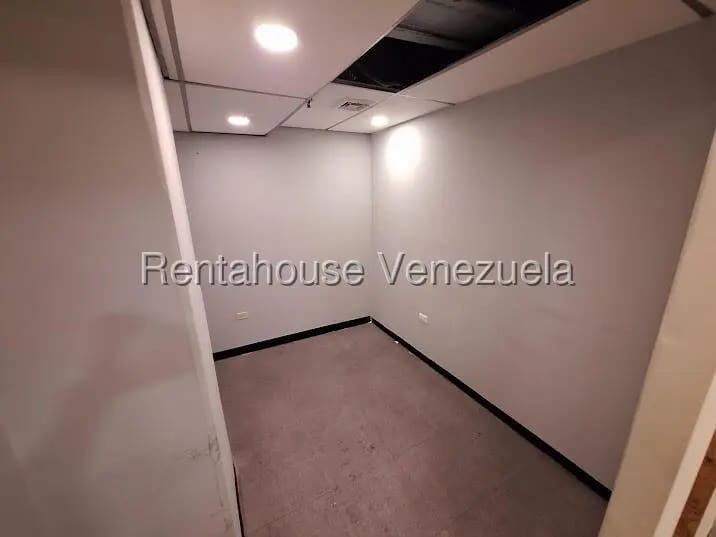 Comercial (Local Comercial) en Venta en Chuao, Distrito Metropolitano - 15