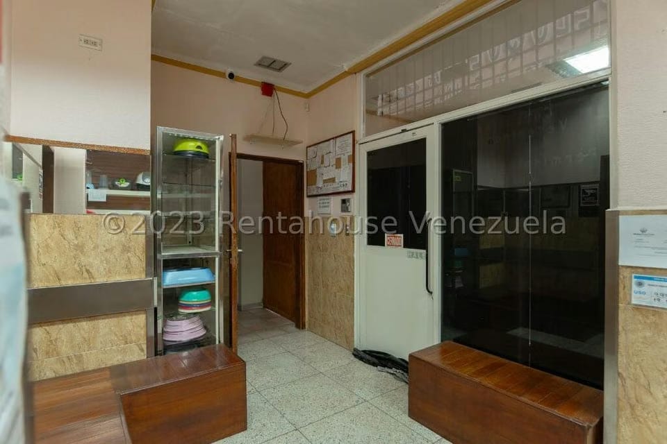Comercial (Edificio) en Venta en Baruta, Distrito Metropolitano - 3