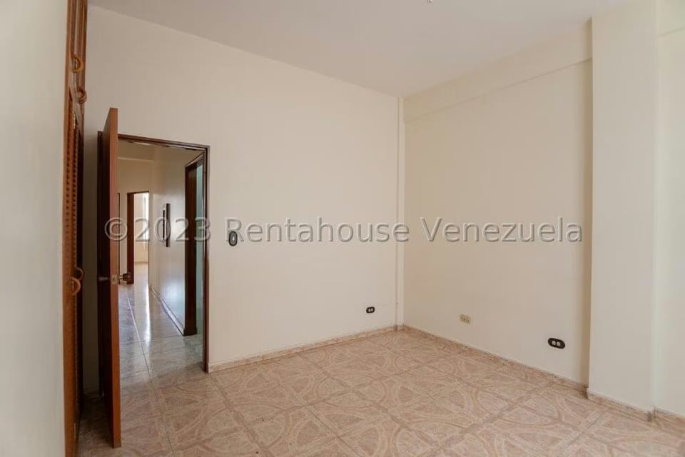 Comercial (Edificio) en Venta en Baruta, Distrito Metropolitano - 28