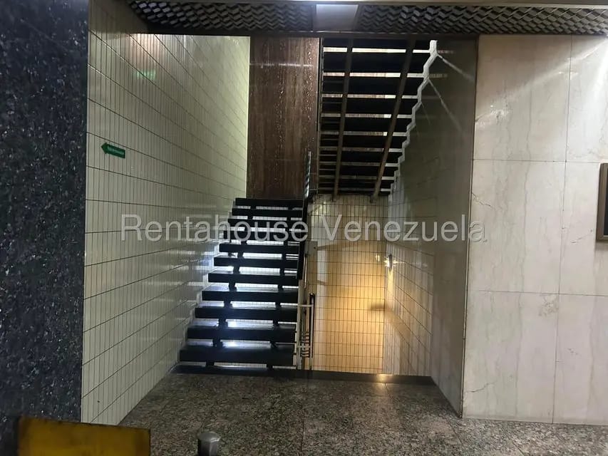Comercial (Oficina) en Alquiler en Parroquia Catedral, Distrito Metropolitano - 17