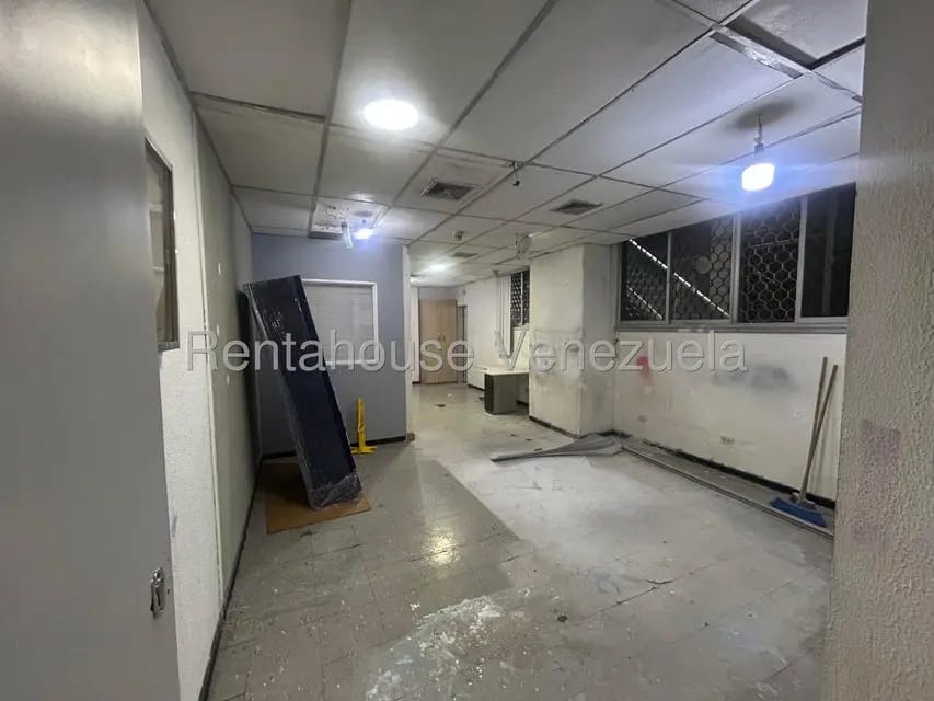 Comercial (Oficina) en Alquiler en Parroquia Catedral, Distrito Metropolitano - 3