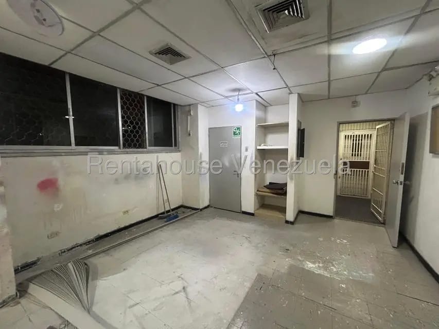 Comercial (Oficina) en Alquiler en Parroquia Catedral, Distrito Metropolitano - 4