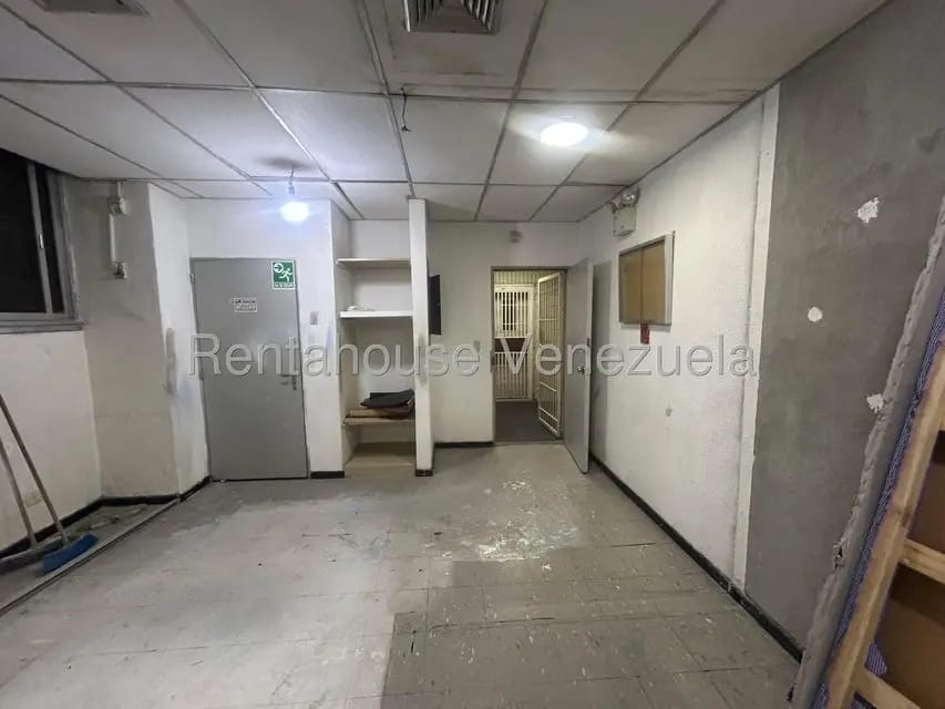 Comercial (Oficina) en Alquiler en Parroquia Catedral, Distrito Metropolitano - 5