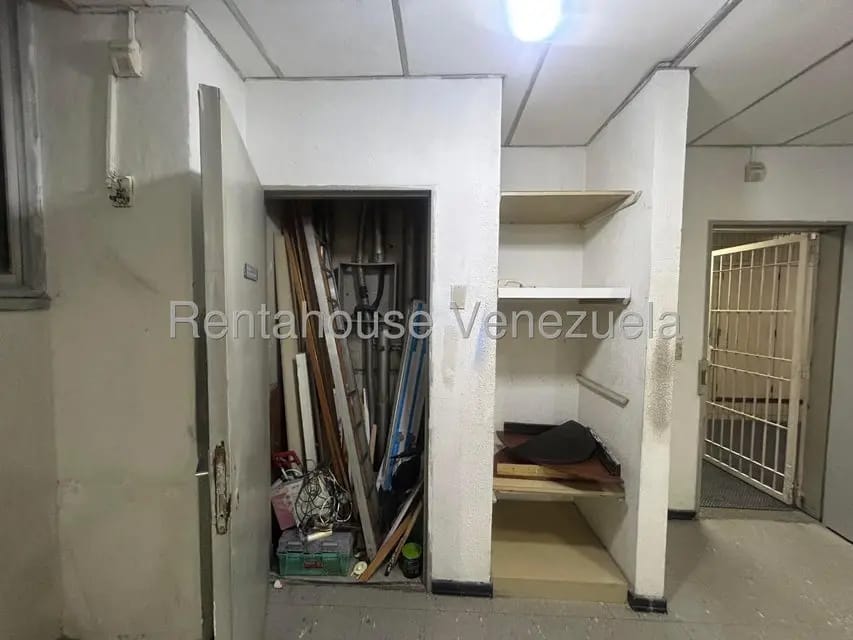 Comercial (Oficina) en Alquiler en Parroquia Catedral, Distrito Metropolitano - 6