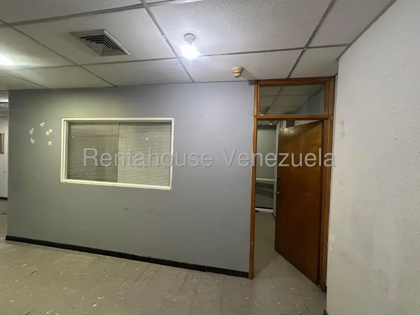 Comercial (Oficina) en Alquiler en Parroquia Catedral, Distrito Metropolitano - 7