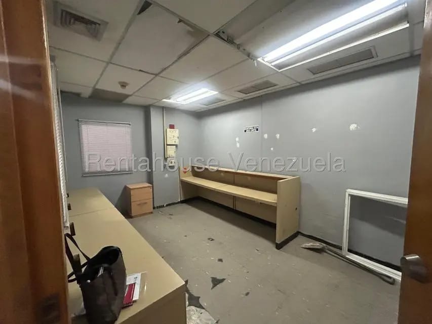 Comercial (Oficina) en Alquiler en Parroquia Catedral, Distrito Metropolitano - 8