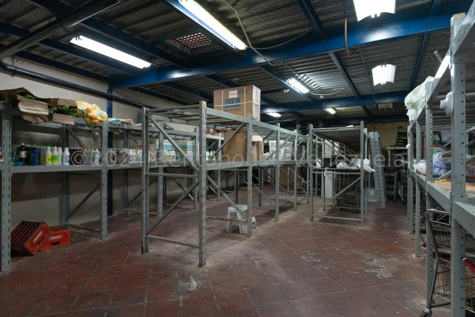 Comercial (Edificio) en Venta en Santa Monica, Distrito Metropolitano - 25