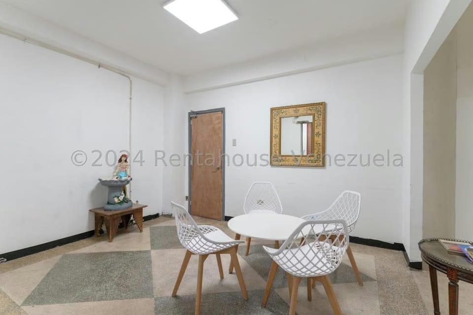 Comercial (Edificio) en Venta en Santa Monica, Distrito Metropolitano - 34