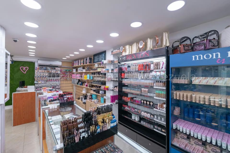 Comercial (Edificio) en Venta en Santa Monica, Distrito Metropolitano - 5