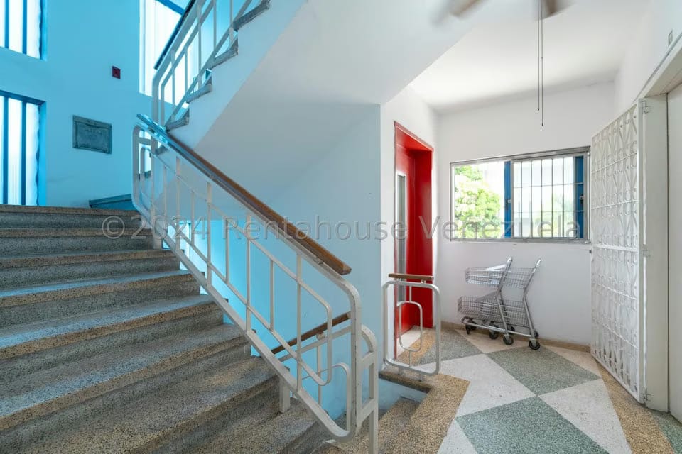 Comercial (Edificio) en Venta en Santa Monica, Distrito Metropolitano - 42