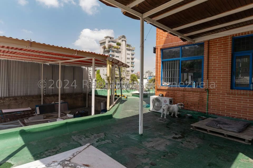 Comercial (Edificio) en Venta en Santa Monica, Distrito Metropolitano - 49