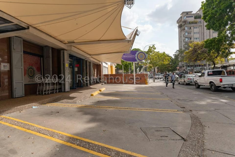 Comercial (Edificio) en Venta en Santa Monica, Distrito Metropolitano - 50