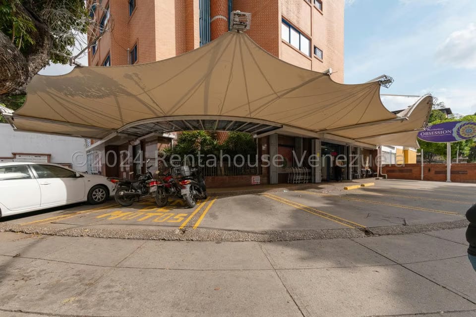Comercial (Edificio) en Venta en Santa Monica, Distrito Metropolitano - 53