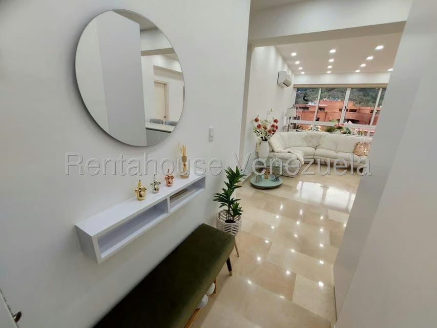 Apartamento (1 Nivel) en Venta en Lomas del Sol, Distrito Metropolitano - 3