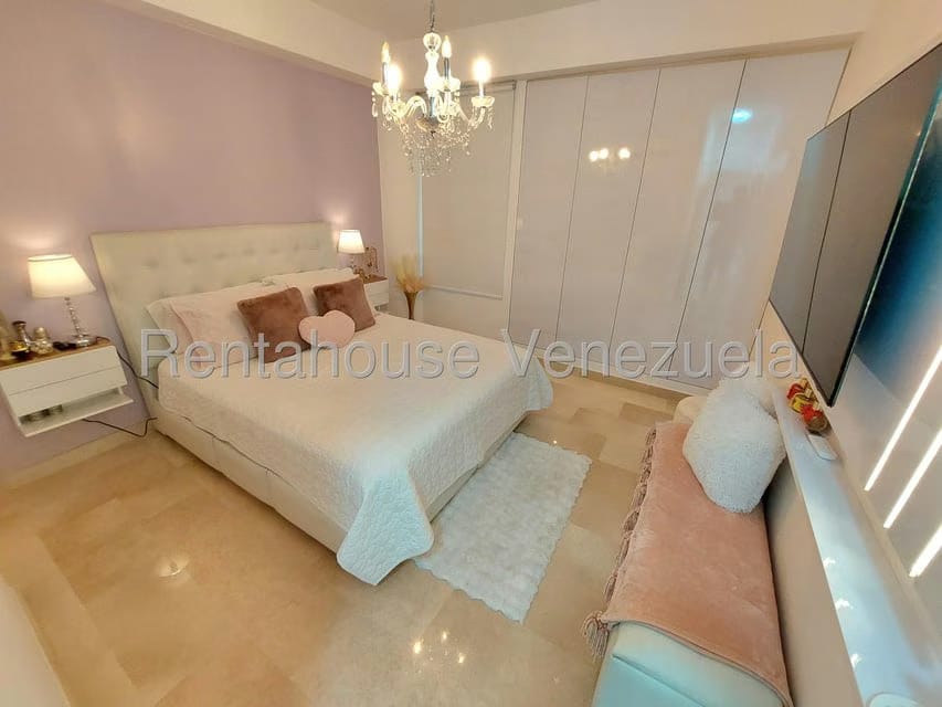 Apartamento (1 Nivel) en Venta en Lomas del Sol, Distrito Metropolitano - 23