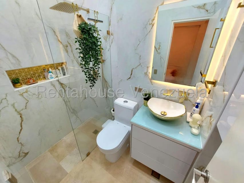 Apartamento (1 Nivel) en Venta en Lomas del Sol, Distrito Metropolitano - 26