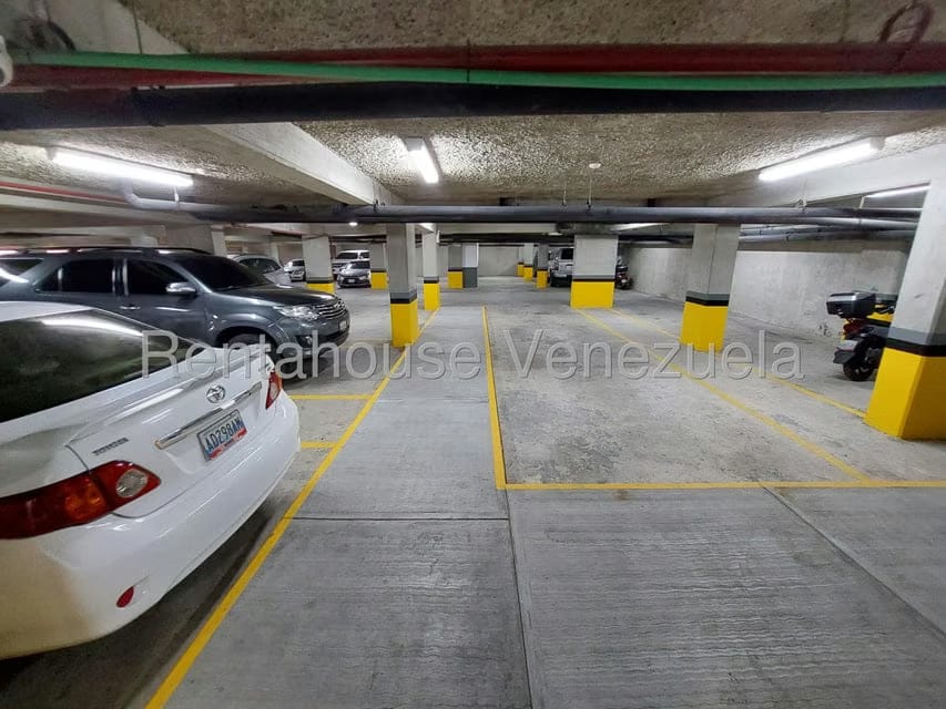 Apartamento (1 Nivel) en Venta en Lomas del Sol, Distrito Metropolitano - 32