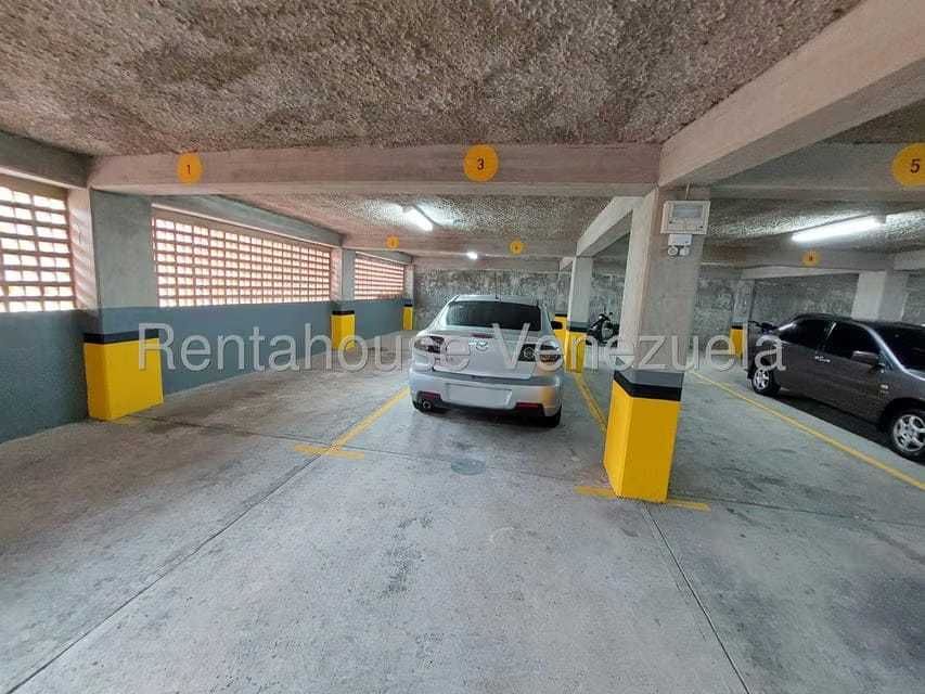 Apartamento (1 Nivel) en Venta en Lomas del Sol, Distrito Metropolitano - 33