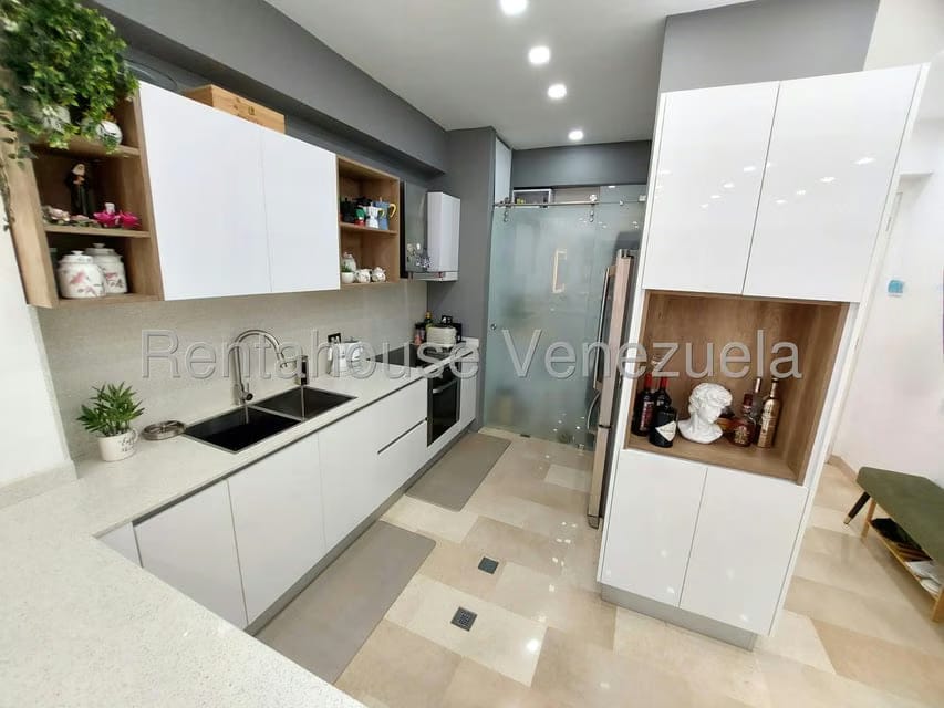 Apartamento (1 Nivel) en Venta en Lomas del Sol, Distrito Metropolitano - 8