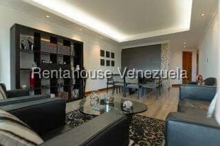 Apartamento (1 Nivel) en Venta en Solar del Hatillo, Distrito Metropolitano - 3