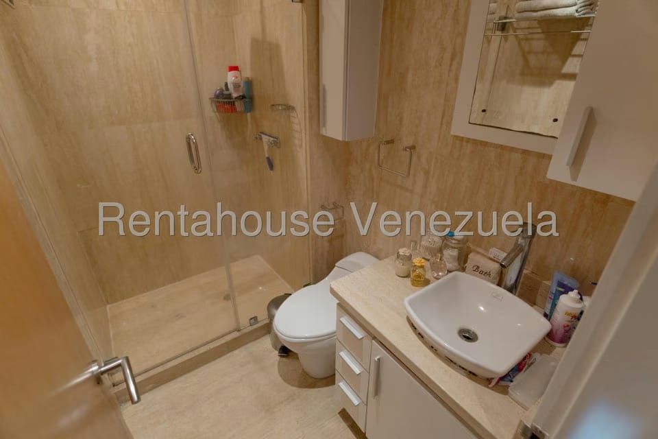 Apartamento (1 Nivel) en Venta en Solar del Hatillo, Distrito Metropolitano - 21