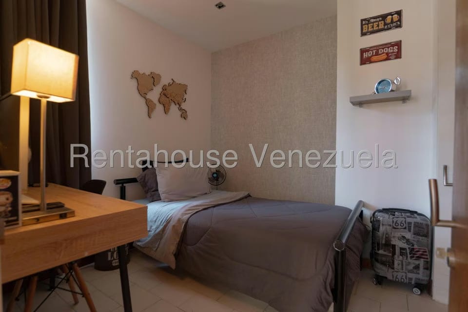Apartamento (1 Nivel) en Venta en Solar del Hatillo, Distrito Metropolitano - 27