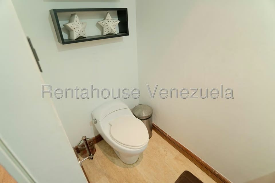 Apartamento (1 Nivel) en Venta en Solar del Hatillo, Distrito Metropolitano - 28