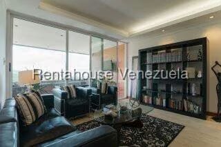 Apartamento (1 Nivel) en Venta en Solar del Hatillo, Distrito Metropolitano - 4