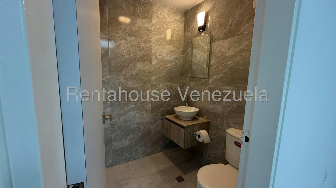 Comercial (Oficina) en Venta en El Rosal, Distrito Metropolitano - 9