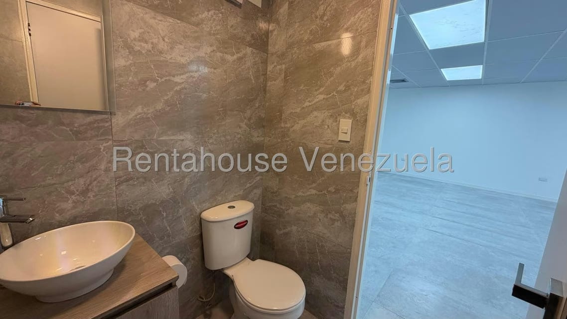 Comercial (Oficina) en Venta en El Rosal, Distrito Metropolitano - 10