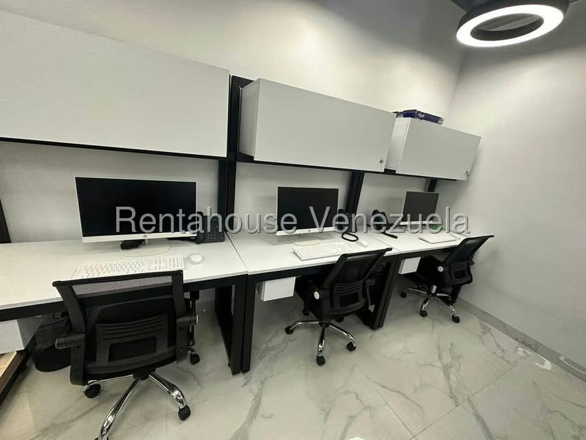 Comercial (Edificio) en Alquiler en Chuao, Distrito Metropolitano - 7