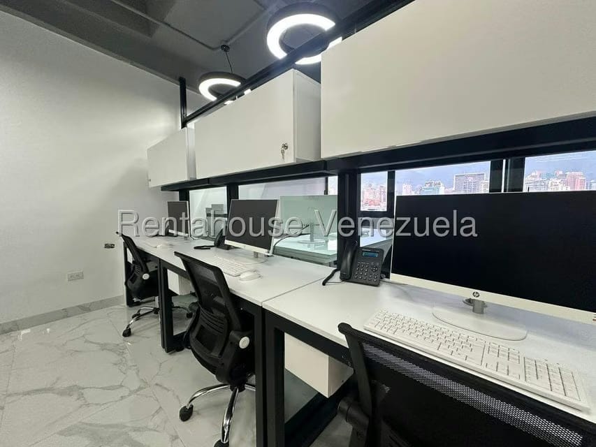 Comercial (Edificio) en Alquiler en Chuao, Distrito Metropolitano - 10
