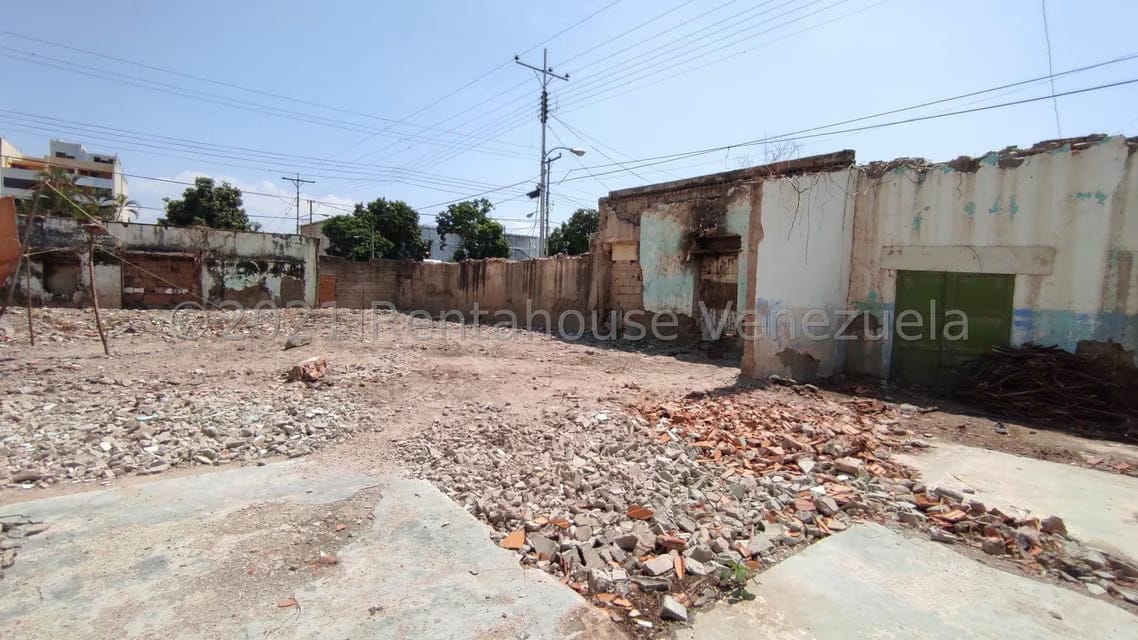 Terreno (Comercial) en Venta en Zona Centro, Aragua - 17
