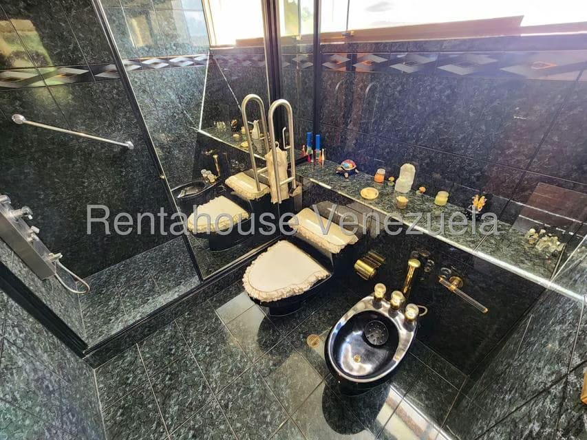 Apartamento (Multiples Niveles) en Venta en Terrazas del Avila, Distrito Metropolitano - 32