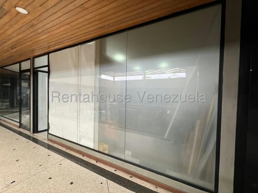 Comercial (Local Comercial) en Alquiler en Centro, Lara - 2