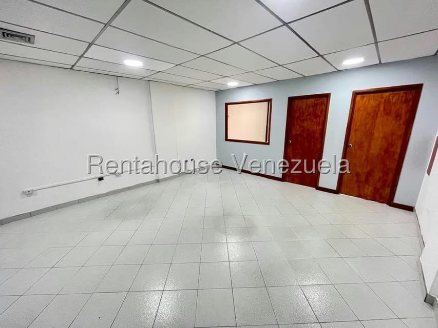 Comercial (Oficina) en Alquiler en El Parque, Lara - 2