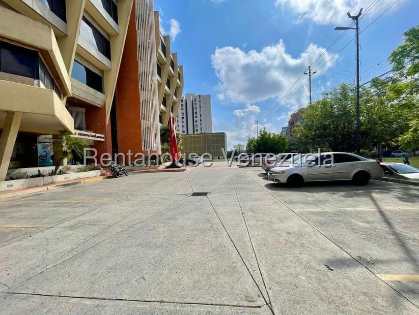 Comercial (Oficina) en Alquiler en El Parque, Lara - 19