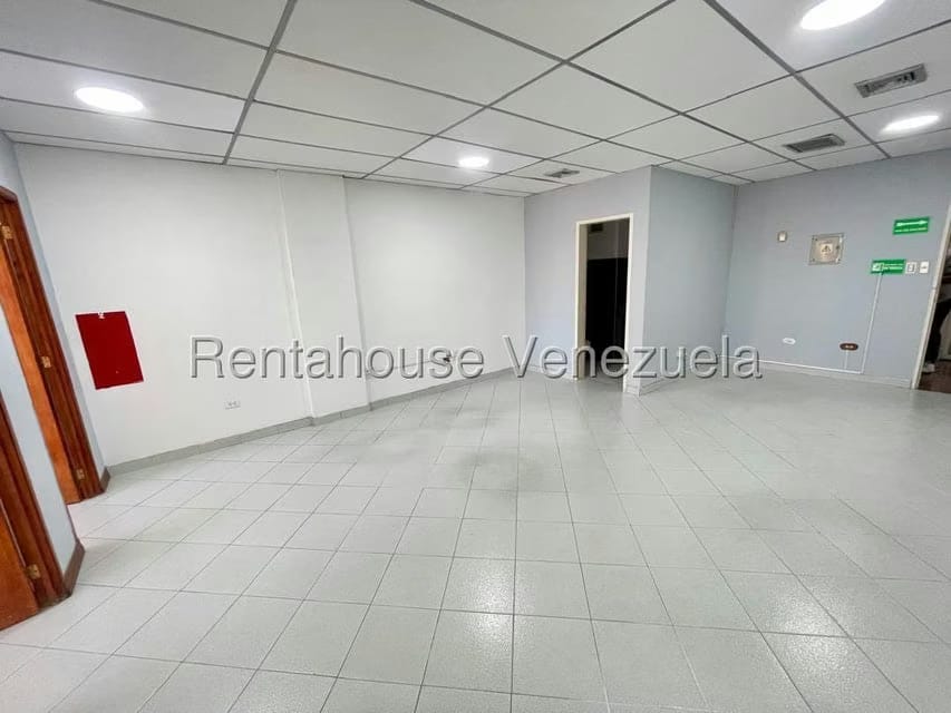 Comercial (Oficina) en Alquiler en El Parque, Lara - 6