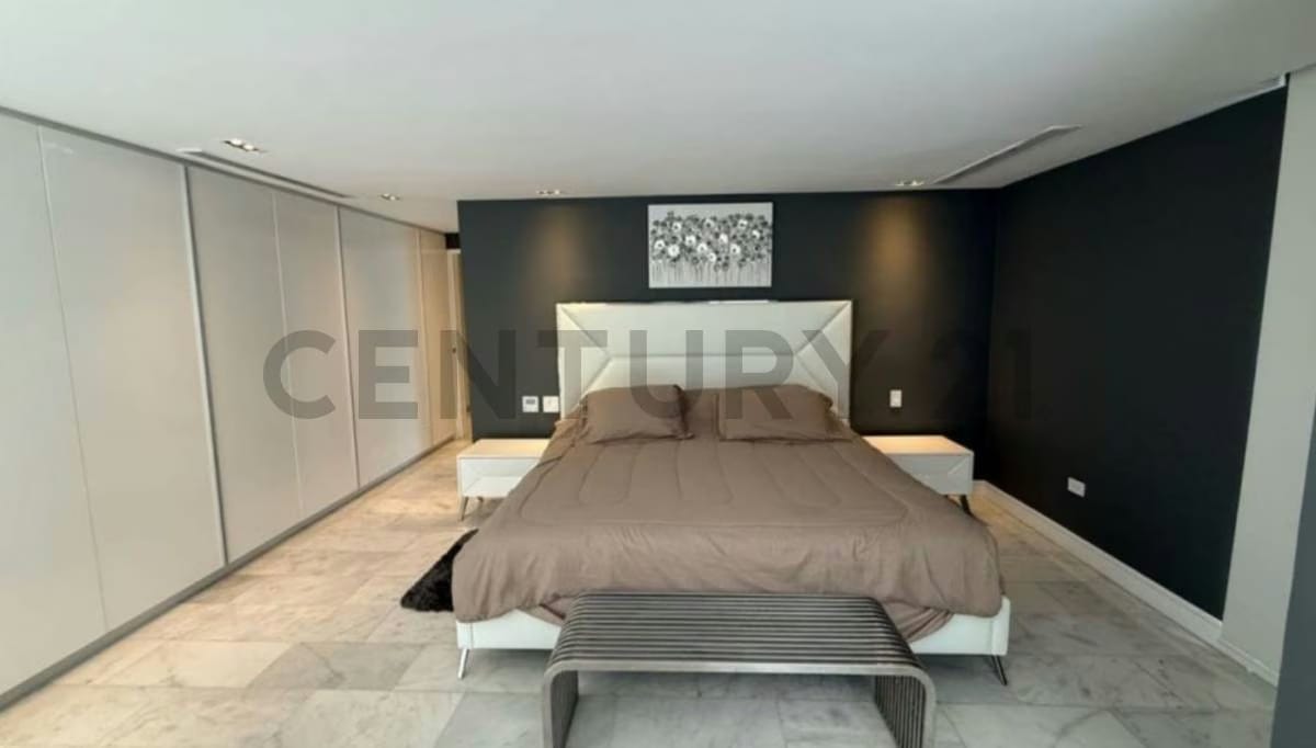Exclusividad y Diseño: Duplex de Lujo en Lomas de Las Mercedes - 3