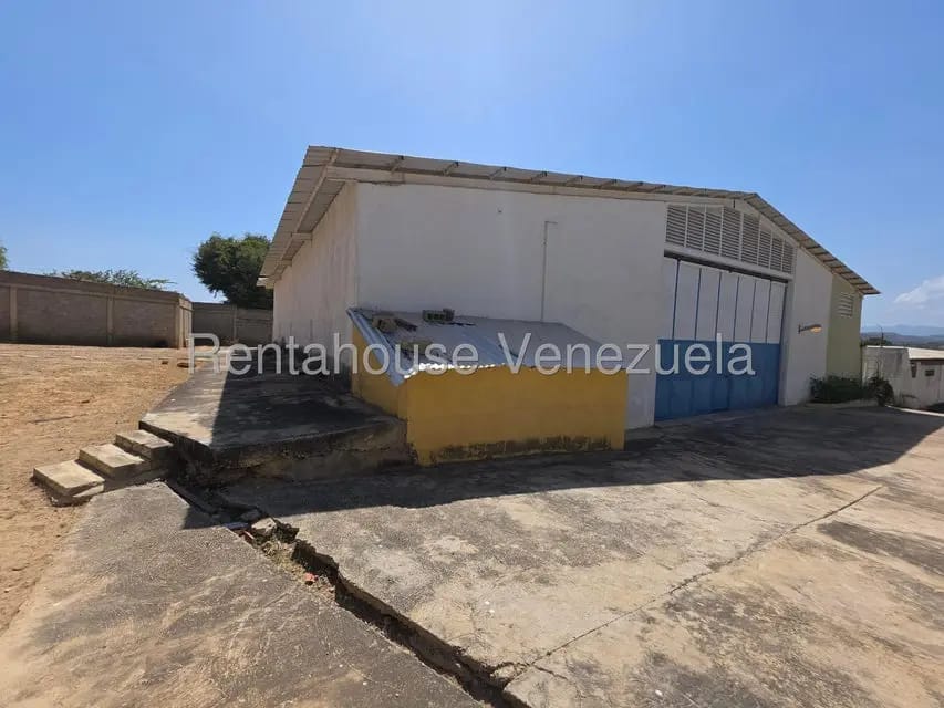 Terreno (Comercial) en Venta en Cantarrana, Sucre - 24