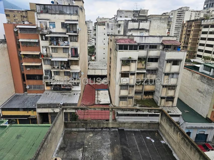 Comercial (Local Comercial) en Venta en Parroquia Altagracia, Distrito Metropolitano - 2