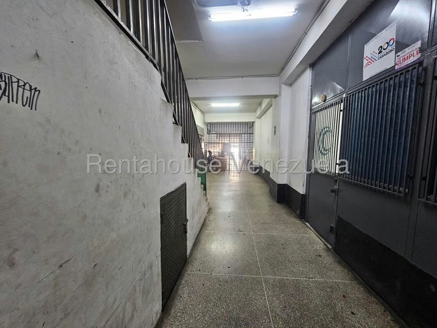 Comercial (Local Comercial) en Venta en Parroquia Altagracia, Distrito Metropolitano - 23
