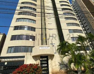 Se Vende cómodo Apto. en Edif. Gremium - Av. El Milagro, Maracaibo - 2