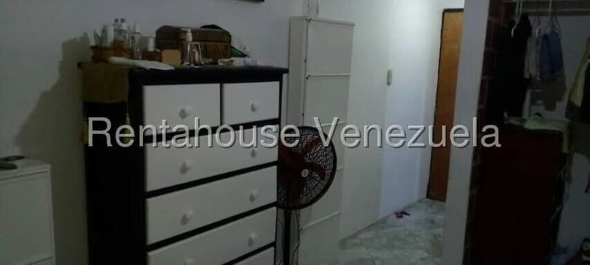 Casa (Duplex) en Venta en El Ingenio, Miranda - 13