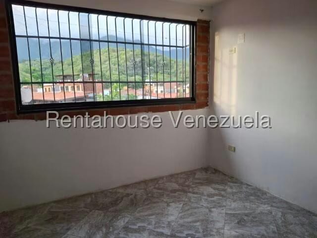 Casa (Duplex) en Venta en El Ingenio, Miranda - 15