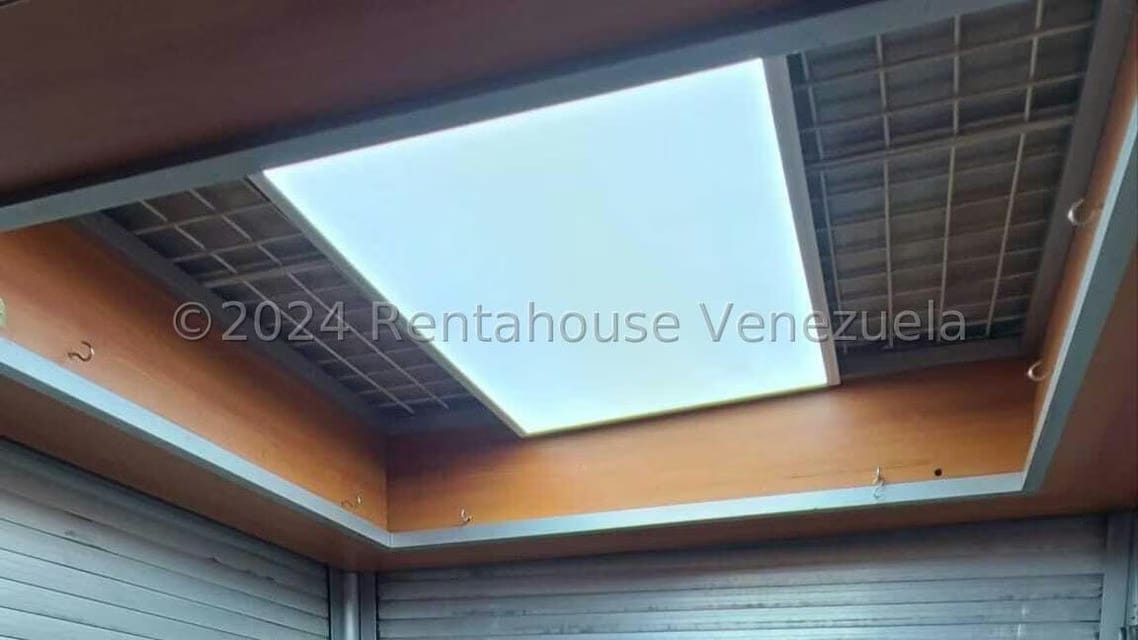 Comercial (Local Comercial) en Alquiler en Colinas de Valle Arriba, Distrito Metropolitano - 5