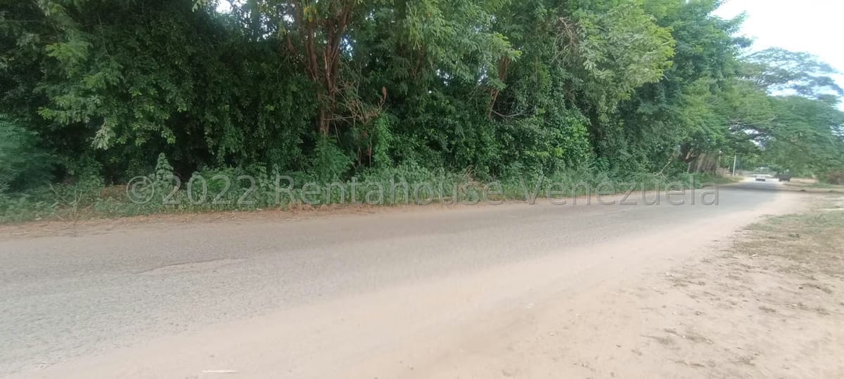 Terreno (Comercial) en Venta en Los Bucares, Zulia